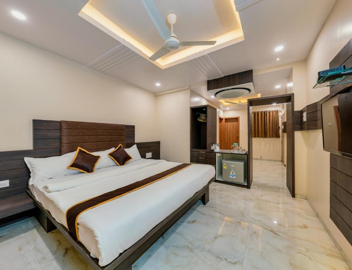Hotel Aatithya Satkar Near Mahalaxmi Temple Kolhapur Eksteriør billede